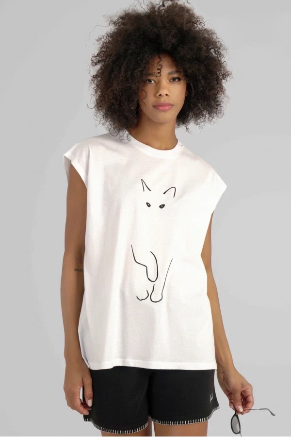 Beyaz kedi baskılı japone kol kadın tişört