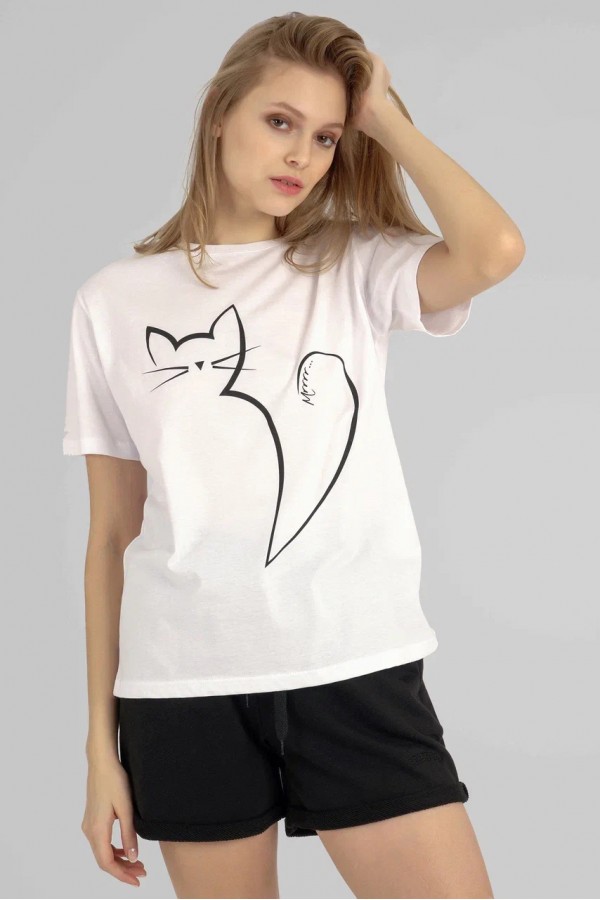 Beyaz kedi baskılı yarım kol kadın tişört
